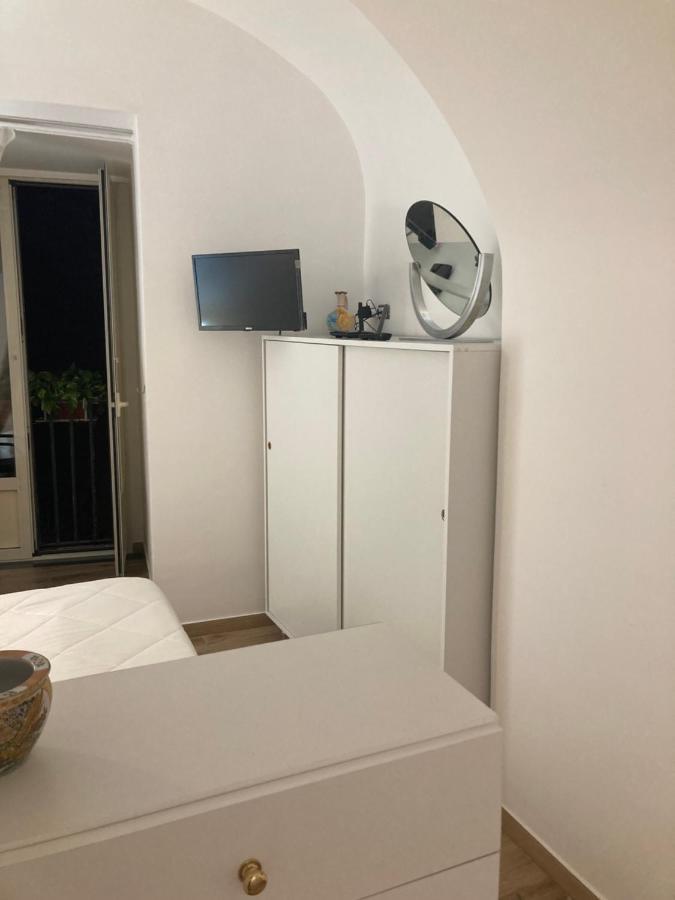 International Garibaldi * Apartment เนเปิลส์ ภายนอก รูปภาพ