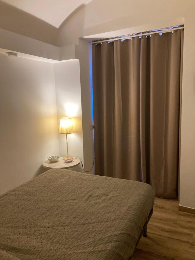 International Garibaldi * Apartment เนเปิลส์ ภายนอก รูปภาพ